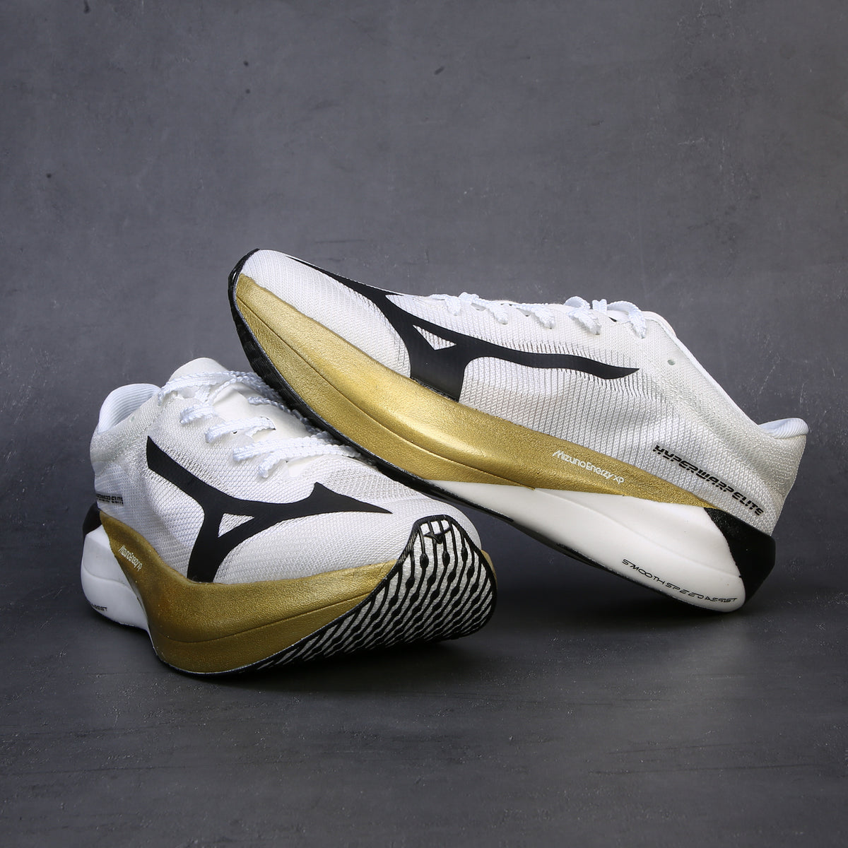 Mizuno Hyperwarp Elite