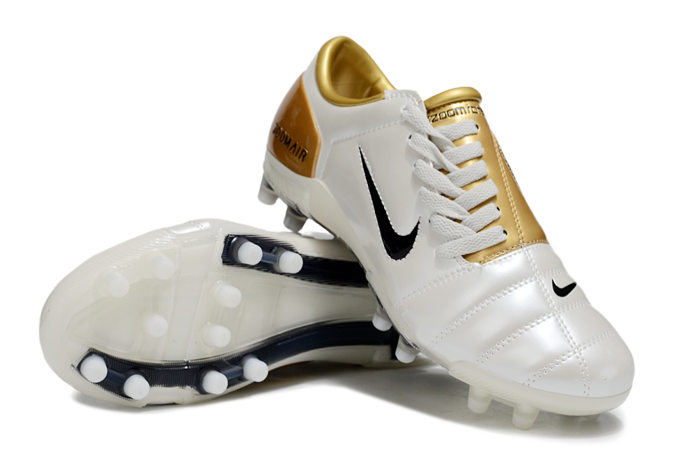 Nike Total 90