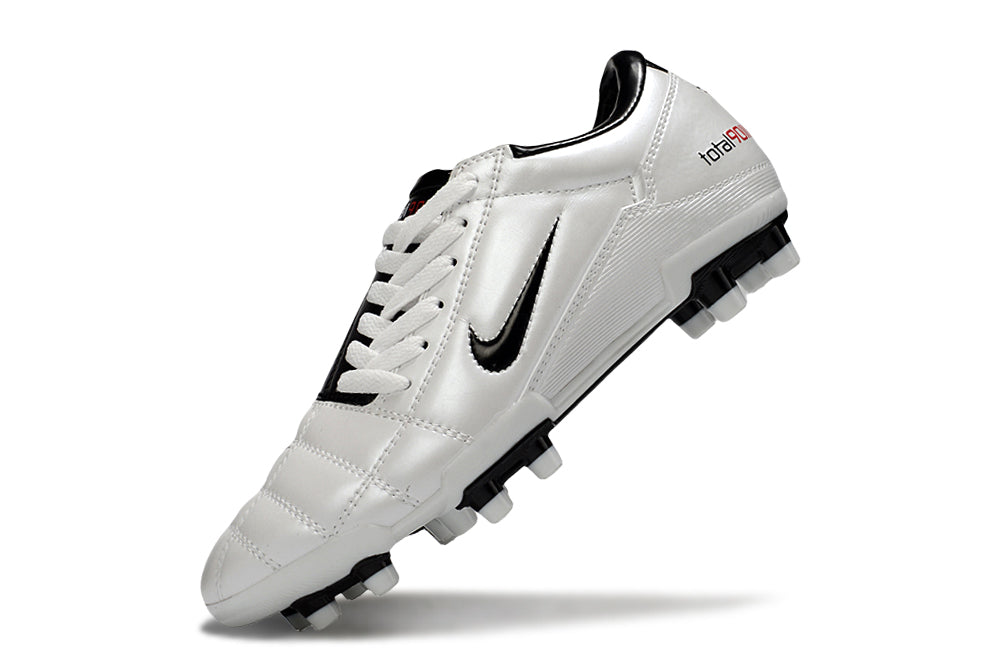Nike Total 90