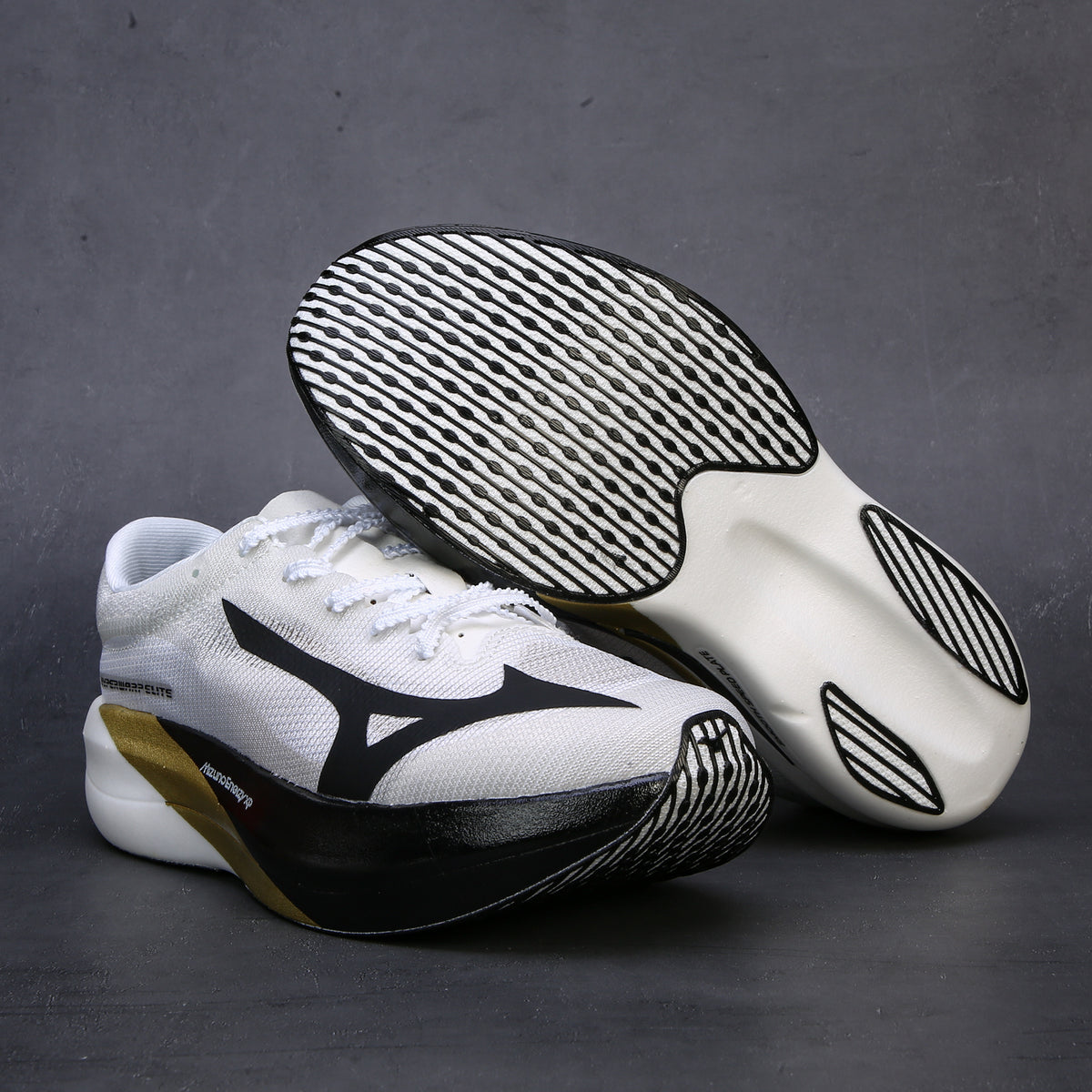 Mizuno Hyperwarp Elite