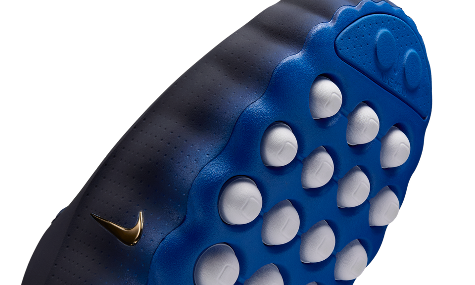 Nike Mind 001